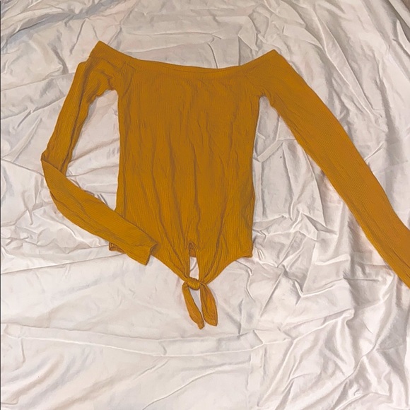 Top - Picture 1 of 2